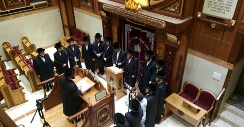 עטיפת האלבום של חזק קריתי - וואקלי