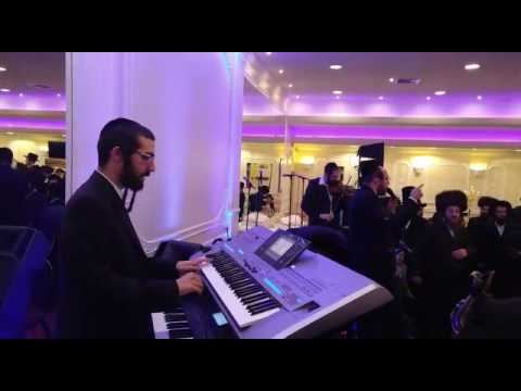 עטיפת האלבום של 17 חתונה משפחת סירקיס - כהן בחודש טבת תשע ט