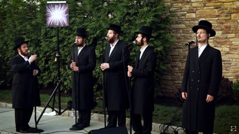 עטיפת האלבום של מחרוזת חופה