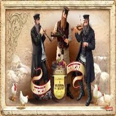 עטיפת האלבום של מקהלת מלכות - העיירה המזמרת