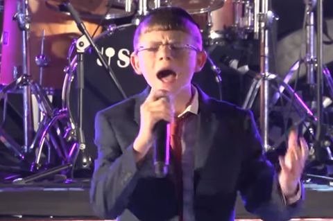 עטיפת האלבום של ילד הפלא נתנאל מנת ומקהלת מלכות בביצוע מרגש -נעשה ונשמע 1