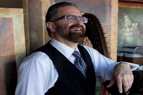 עטיפת האלבום של מוציא אסירים